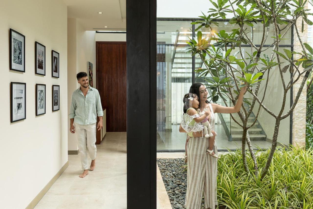 胡深海滩美丽亚度假村 后川 外观 照片 A family at their home in Hyderabad